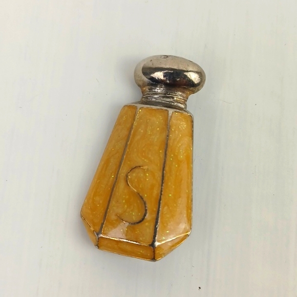 Vintage Style Sparkly Saffron Enameled Salt Shaker Brooch - Picture 7 of 7